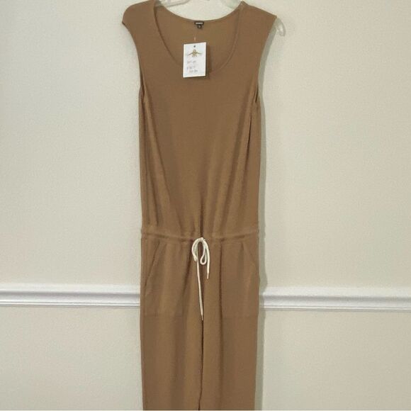 NWT MONROW Supersoft Jumpsuit Mocha Patch Pockets Size Medium - Picture 4 of 16